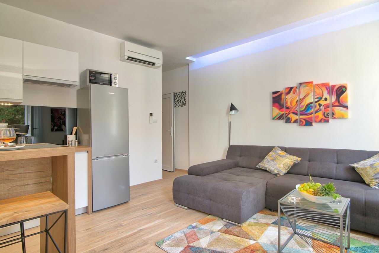 Candler'S Old Town Apartments Pula Ngoại thất bức ảnh
